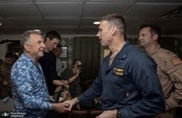 بازدید ویتکاف و کوشنر از ناو هواپیمابر آبراهام لینکلن (1)