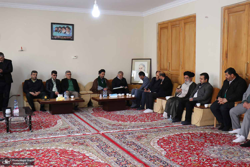 حضور علی نیکزاد در بیت و زادگاه امام خمینی (س)