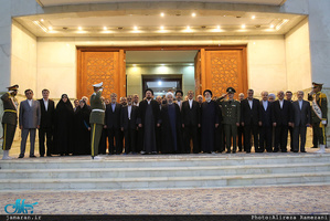تجدید میثاق رئیس جمهور و هیات دولت با آرمان حضرت امام(س) 