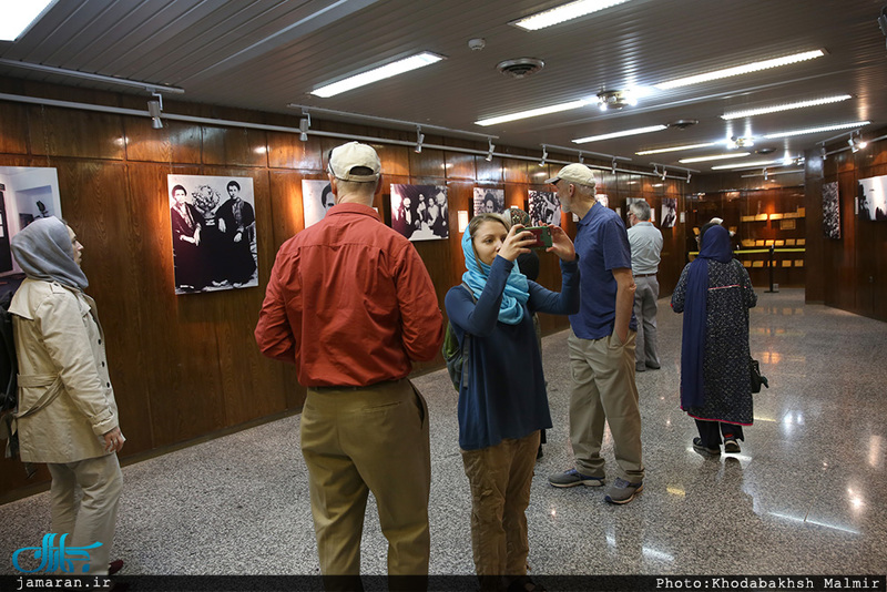 بازدید جمعی از گردشگران آمریکایی از بیت امام خمینی در جماران 