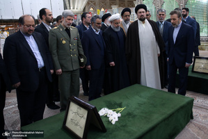 تجدید میثاق رییس جمهور و اعضای هیات دولت با آرمان های امام خمینی(س)