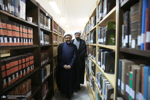 بازدید رئیس موسسه تنظیم و نشر آثار امام خمینی (س) از کتابخانه پژوهشگاه قوه‌قضاییه