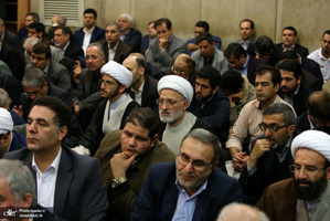 دیدار مسئولان نظام و میهمانان کنفرانس وحدت اسلامى‌ با رهبر معظم انقلاب