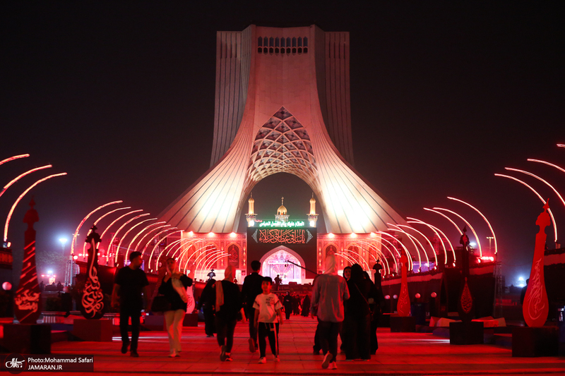 چهارمین دوره سوگواری آیینی محرم‌شهر در میدان آزادی
