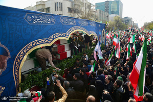 مراسم تشییع پیکرهای مطهر 84 شهید قهرمان ناوشکن دنا -2