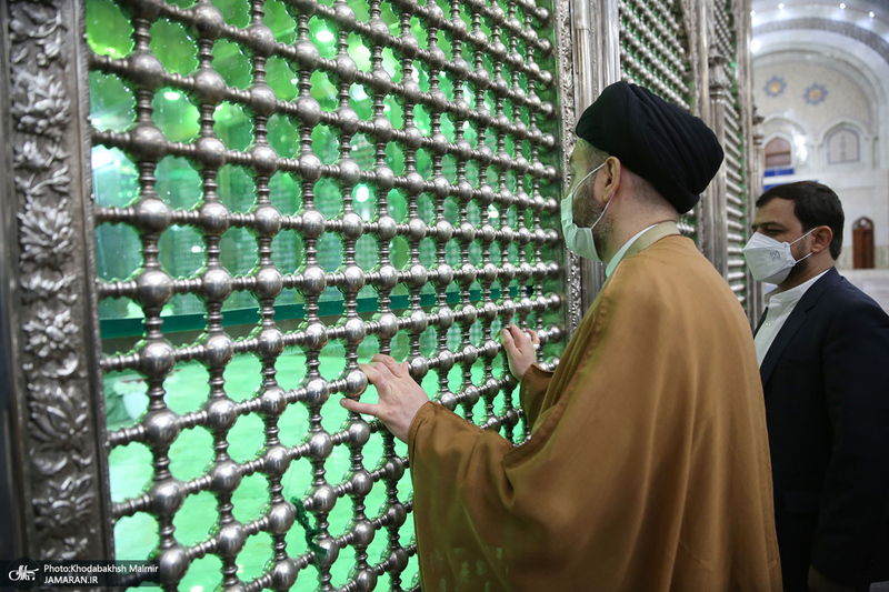 ادای احترام سید عمار حکیم نسبت به حضرت امام خمینی (س)