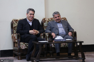 دیدار وزیر اقتصاد  جمعی از مدیران بانک ها با سید حسن خمینی