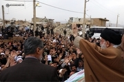 بازدید سرزده رهبر انقلاب از منطقه زلزله‌زده سرپل ذهاب و حضور در جمع مردم