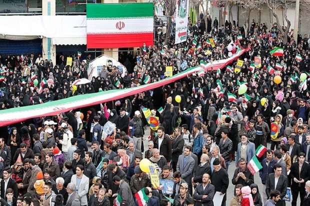 تجلی وحدت و غیرت در راهپیمایی 22 بهمن آذربایجان غربی