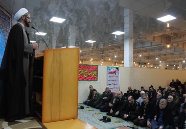 وظیفه مسئولان خدمت جهادی به مردم است