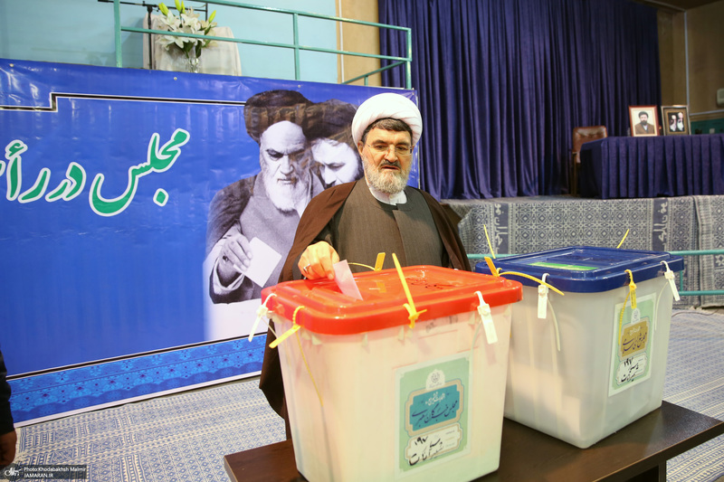 حضور دکتر علی کمساری در  انتخابات مجلس شورای اسلامی و مجلس خبرگان رهبری