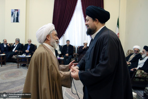 حاشیه های تجدید میثاق رئیس قوه قضائیه و مسئولان عالی قضایی با آرمان‌های امام خمینی(س)