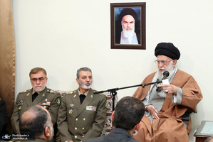 دیدار فرماندهان ارشد ارتش و جمعی از فرماندهان و کارکنان نیروی زمینی با فرمانده کل قوا