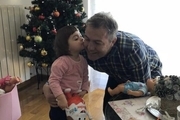 جشن کریسمس اسکوچیچ و دخترش+ عکس