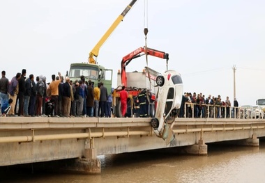 مرگ راننده خودرو در حادثه سقوط به روخانه اروندکنار