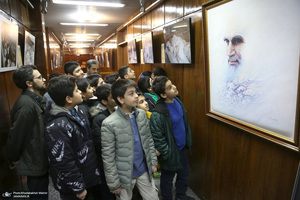 بازدید اقشار مختلف مردم از بیت امام خمینی (س) در جماران- 7