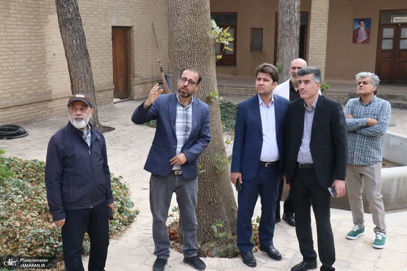 بازدید مدیر عامل ایسنا از بیت و زادگاه امام در خمین