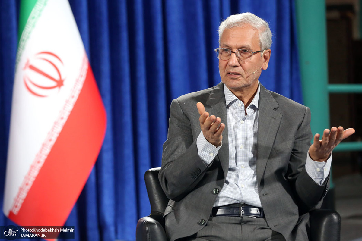 علی ربیعی: دچار انحراف از شعارهای انقلاب شدیم/ گاندو را علیه ظریف ساختند/ به روحانی مشاوره نمی‌دهم/ عده‌ای باید جلوی تاریخ به خدا پاسخ دهند/ من بخواهم از «چه کسی‌های» زندگی‌ام بگویم خیلی چیزها به هم می‌خورد/ بزرگترین نهاد میانجی در کشور ما صندوق رأی است