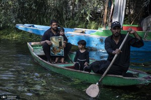 عزاداری سنتی کشمیری‌ها روی قایق