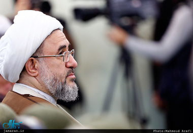 آیت‌الله اراکی خطاب به تصمیم‌گیران فضای مجازی: جوسازی‌های منافقان در شما اثر نکند/ در این راه جهاد کنید