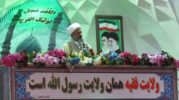 خطیب جمعه بیرجند: همه باید متحد مقابل استکبار بایستیم