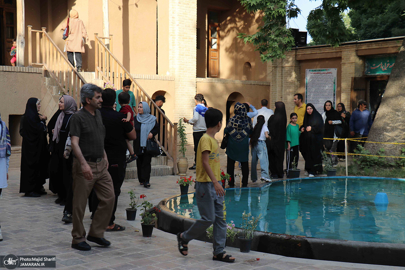جشن بزرگ غدیر در جوار بیت تاریخی حضرت امام (س) در شهرستان خمین