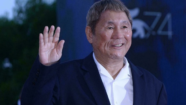 حمله به کارگردان معروف ژاپنی با کلنگ!