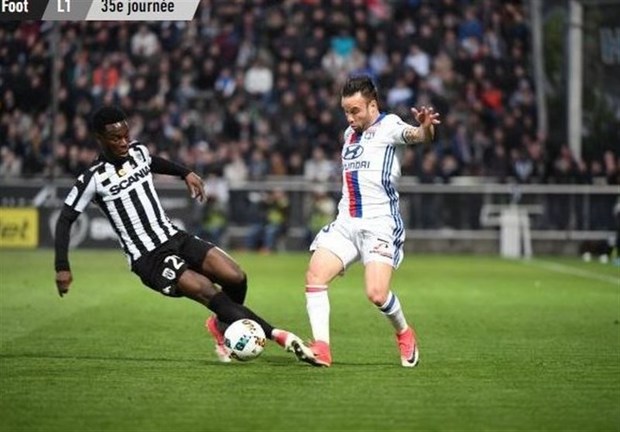 
برتری لیون در هفته سی و پنجم لوشامپیونه فرانسه