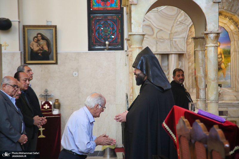 مراسم بزرگداشت امام خمینی (س) در کلیسای «سرکیس مقدس»