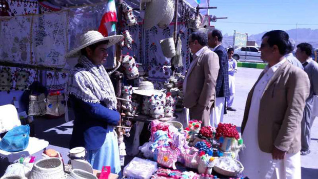 نمایش فرهنگ غنی و آداب و رسوم کهن مردم خاش در ورودی شهر