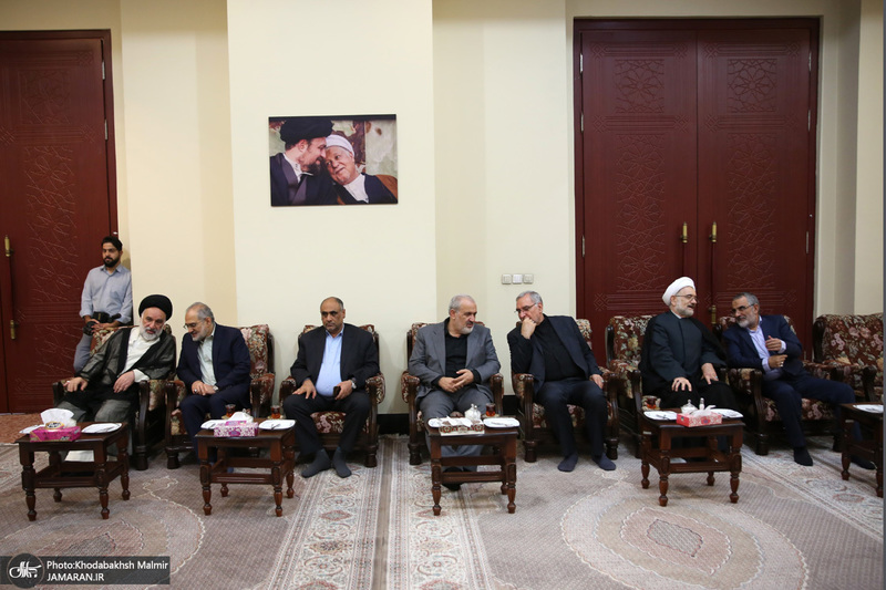 حاشیه تجدید میثاق رئیس جمهور و اعضای دولت با آرمان های حضرت امام خمینی (س)