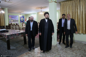 حضور سید حسن خمینی در دفتر نمایندگی جنبش مقاومت اسلامی فلسطین (حماس)