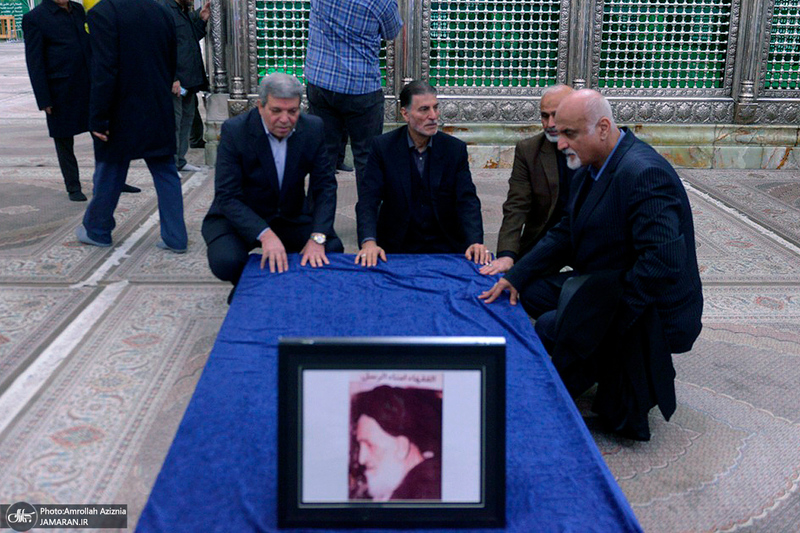 تجدید میثاق رئیس سازمان بهزیستی و جمعی از توان یابان با آرمان های حضرت امام خمینی (س)