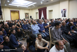 دیدار کارکنان حرم و موسسه تنظیم و نشر آثار امام خمینی(س) با سید حسن خمینی