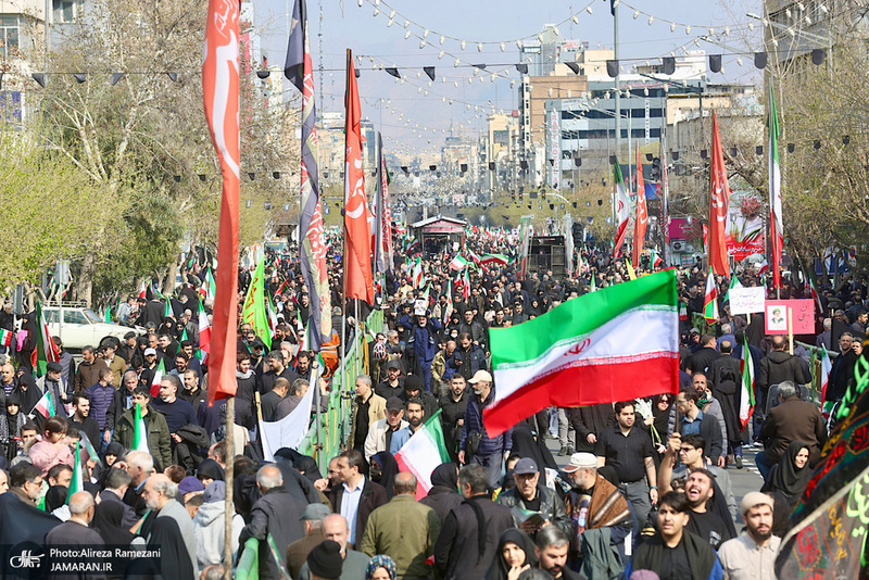 مراسم تشییع پیکرهای مطهر 84 شهید قهرمان ناوشکن دنا -2