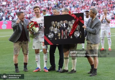 عکس| تقدیر ویژه از 25 سال وفاداری توماس مولر در مونیخ 