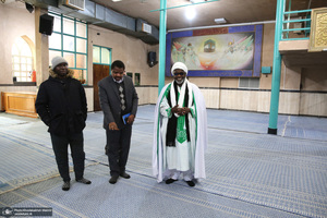 بازدید رهبر شیعیان کشور غنا از بیت امام خمینی در جماران