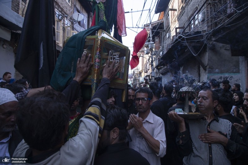 دسته عزاداری سنتی در کشمیر ھند