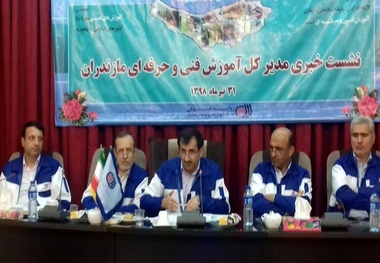 فعالیت بیش از 1300 کارگاه آموزشی مهارت آموزی در بخش خصوصی متاسفانه بسیاری از تحصیل کرده ها فاقد مهارت  و فنون هستند