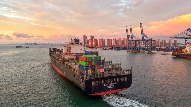 گزارش اکونومیست؛ رونق تجارت چین در سایه حملات آمریکا
