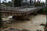 قطع راه ارتباطی روستای "چم رستمیان" پلدختر بر اثر سیلاب
