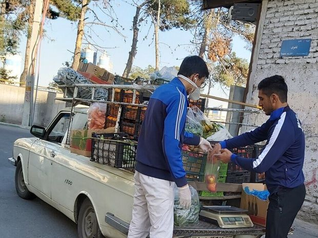 قهرمان کشتی ساحلی با میوه فروشی تامین هزینه می کند!