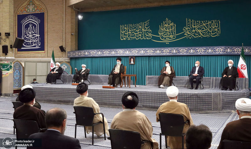 دیدار میهمانان کنفرانس وحدت اسلامى‌ و جمعی از مسئولان نظام با رهبر معظم انقلاب