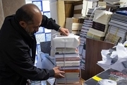 یک مغازه با کوهی از کتاب قاچاق نزدیک دانشگاه تهران کشف شد