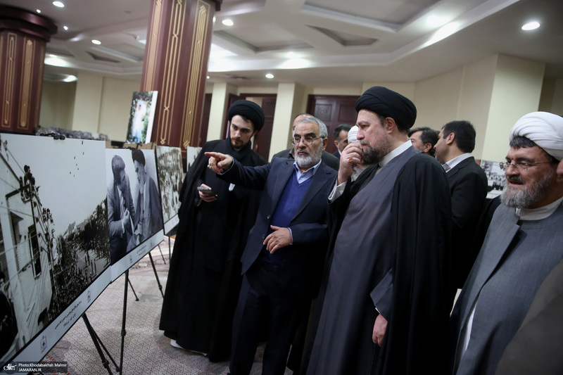 بازدید سید حسن خمینی از نمایشگاع عکس امام امت