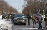 اعتراضات در مینیاپولیس آمریکا پس از قتل مادر آمریکایی توسط ماموران امنیتی (4)