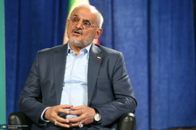 پادشاهان ننگ تاریخ‌اند و تو ای شاه خائن، ننگ پادشاهانی!