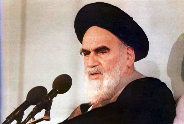 روشنفکران و متفکرین، همه ما مسئول هستیم
