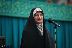 دیدار هزاران نفر از زنان و دختران با رهبر معظم انقلاب