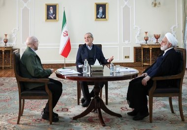 برگزاری نشست مشترک سران قوا در نیمه آذر 1404 به میزبانی رئیس جمهور + عکس